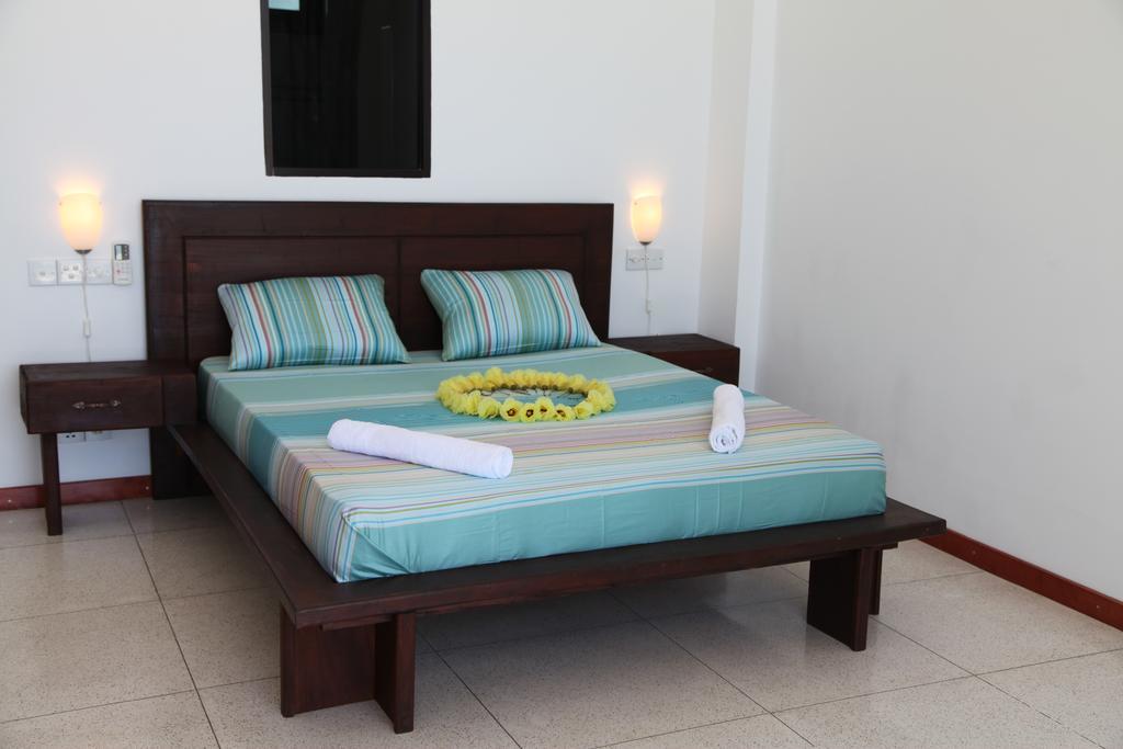 Aqua Marine Beach Resort Pasikuda Oda fotoğraf